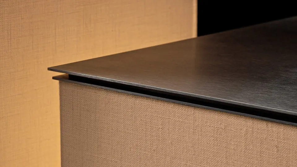 Poliform Helga, a lamp in linen and steel