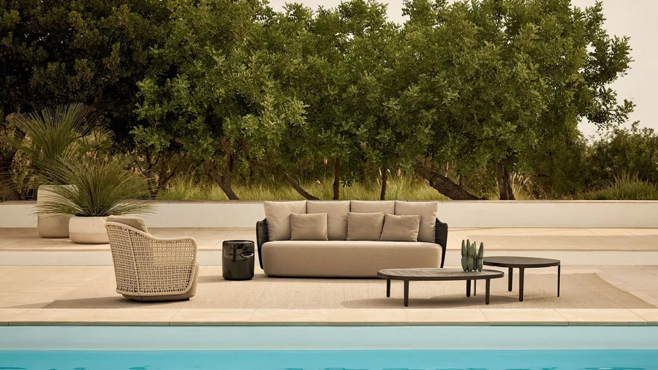 Poliform Mad Out woven outdoor seating, photograph 1
