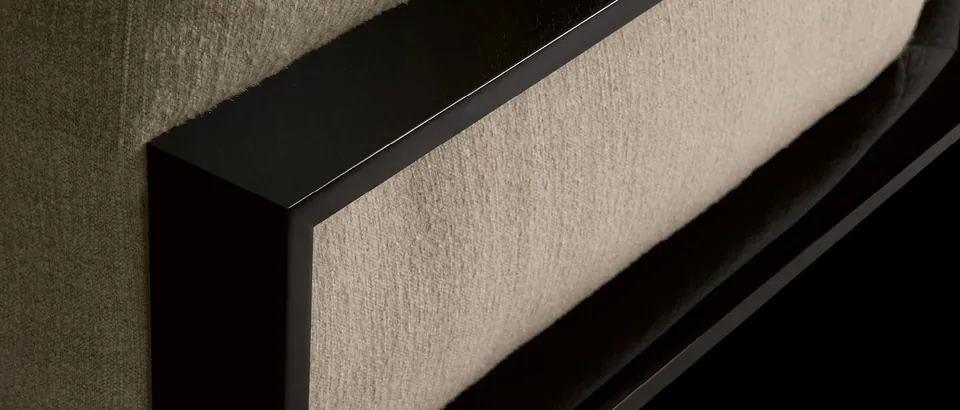 Poliform Savoy a modular sofa with its structure on show, photograph 1